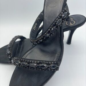 Vero Cuoio shoes, sz 7.5, dressy strappy kitten heel sandal with black beads